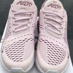 Female Nike Air Max